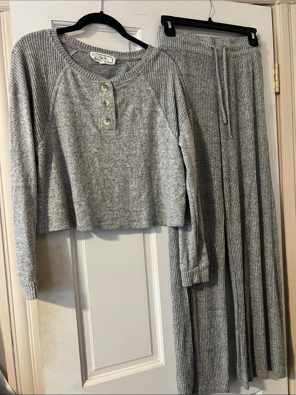 Hippie Rose Heather Grey Ribbed Two-Piece Lounge Set